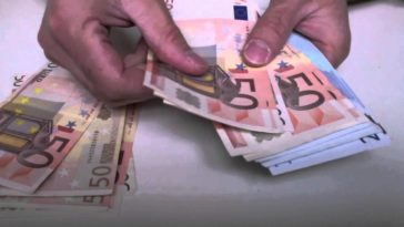 Comment retirer une grosse somme en liquide à la banque ?